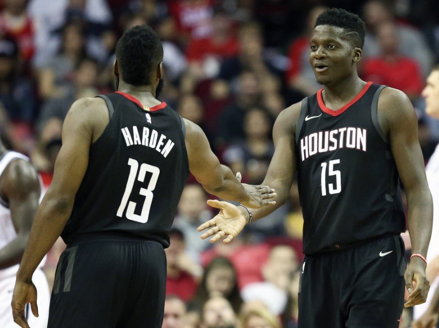 火箭中锋秀得理想，主控取胜的简单介绍