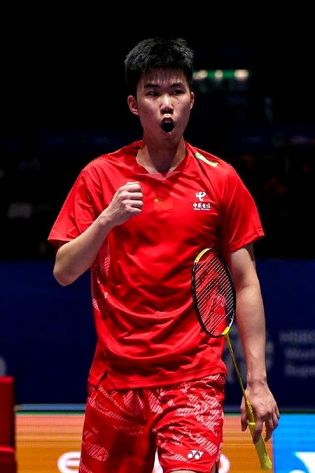 瑞士运动员击败对手晋级羽毛球决赛