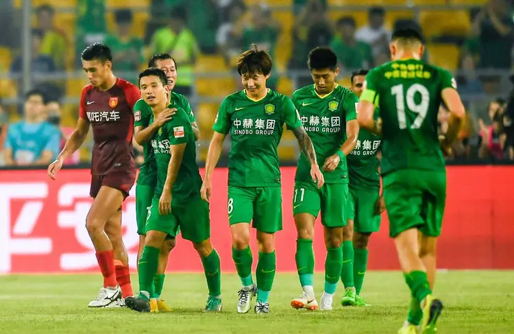 国安大胜鲁能，继续稳坐积分榜首位置的简单介绍