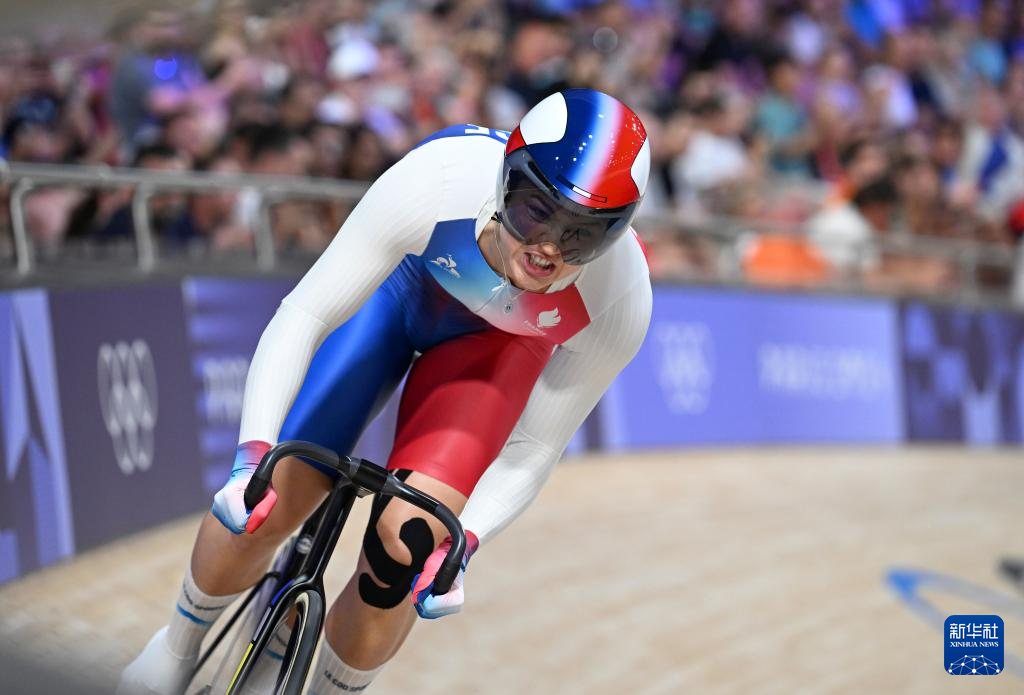 包含奥地利运动员成功晋级自行车公路赛决赛的词条