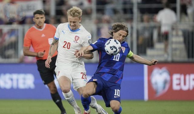 欧预赛惊险胜利掀起热议的简单介绍