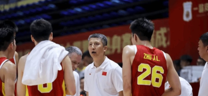 开云体育在线-贵州男篮惊险获胜，展现拼搏精神