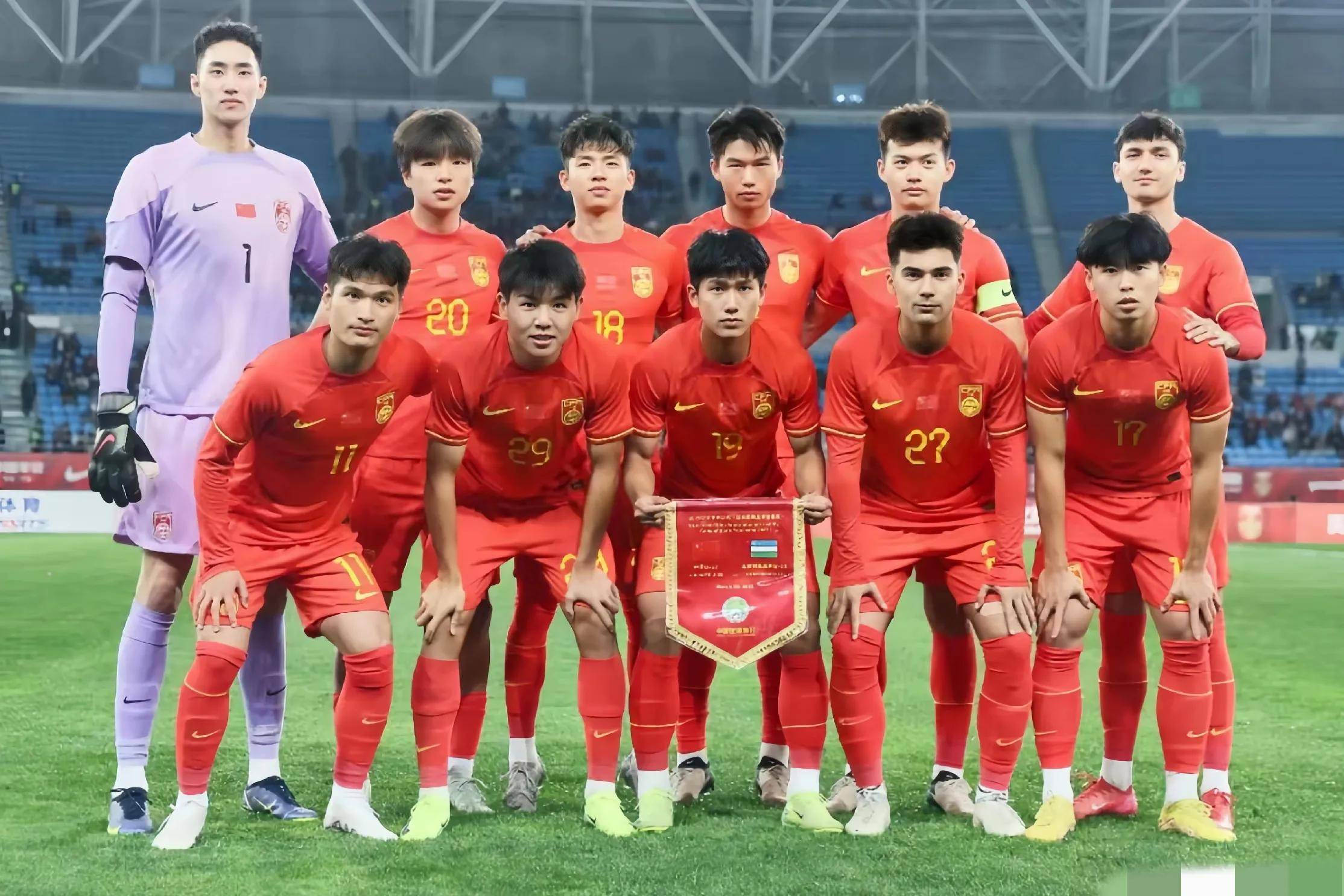 开云下载-俱乐部签约新球员，壮大阵容实力