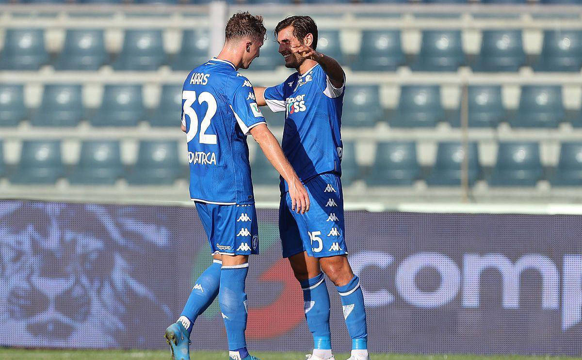 开云体育app-争冠集团齐平局，霍芬海姆暂居榜首的简单介绍