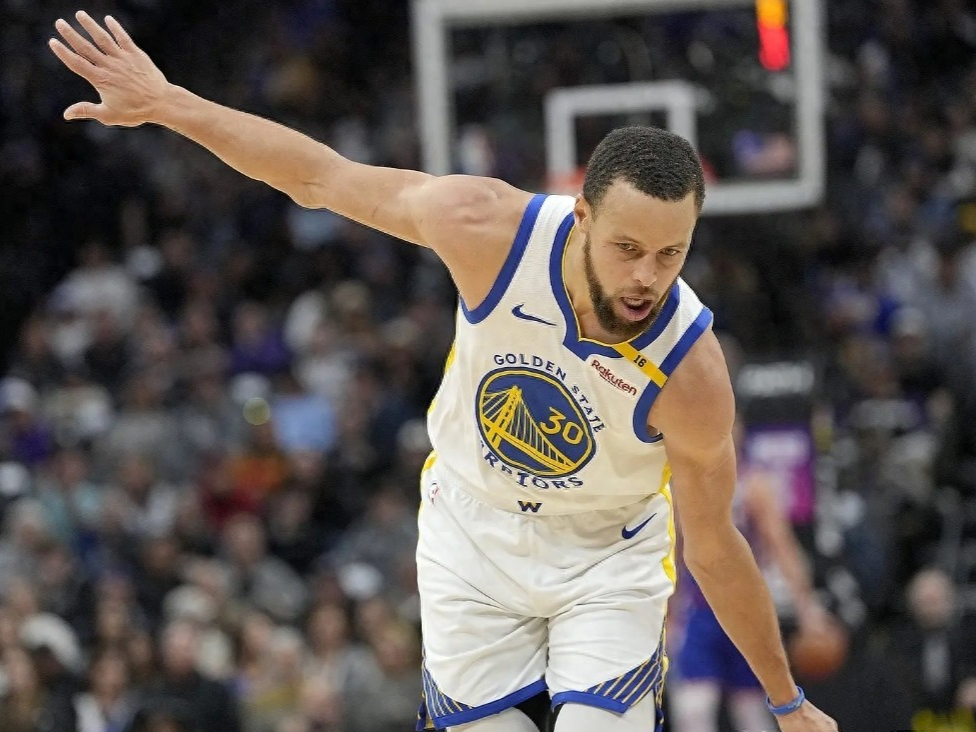 开云体育APP下载-勇士主场大胜活塞后势如破竹