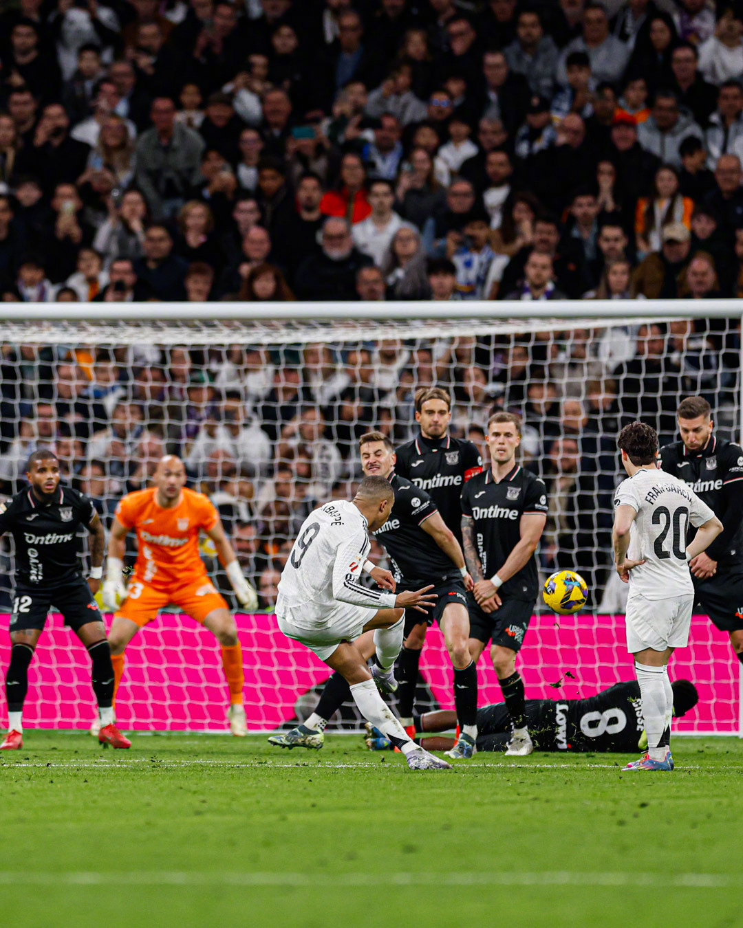 皇家马德里客场作战，连克对手！