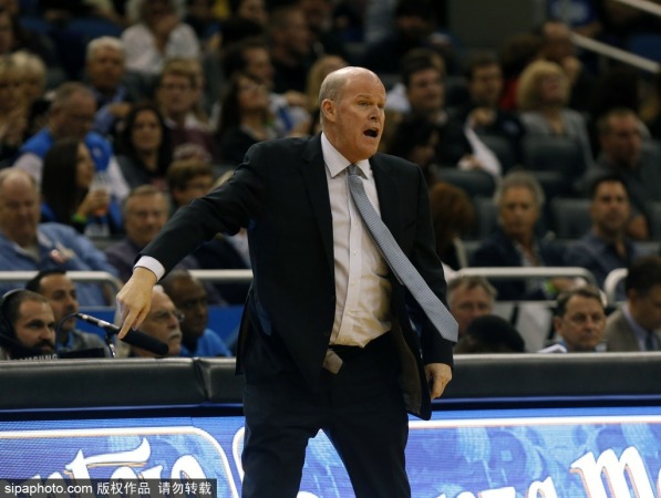 开云体育官网-黄蜂球员突破封盖关键时刻送出妙传的简单介绍