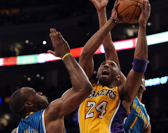 黄蜂球员突破封盖关键时刻送出妙传的简单介绍