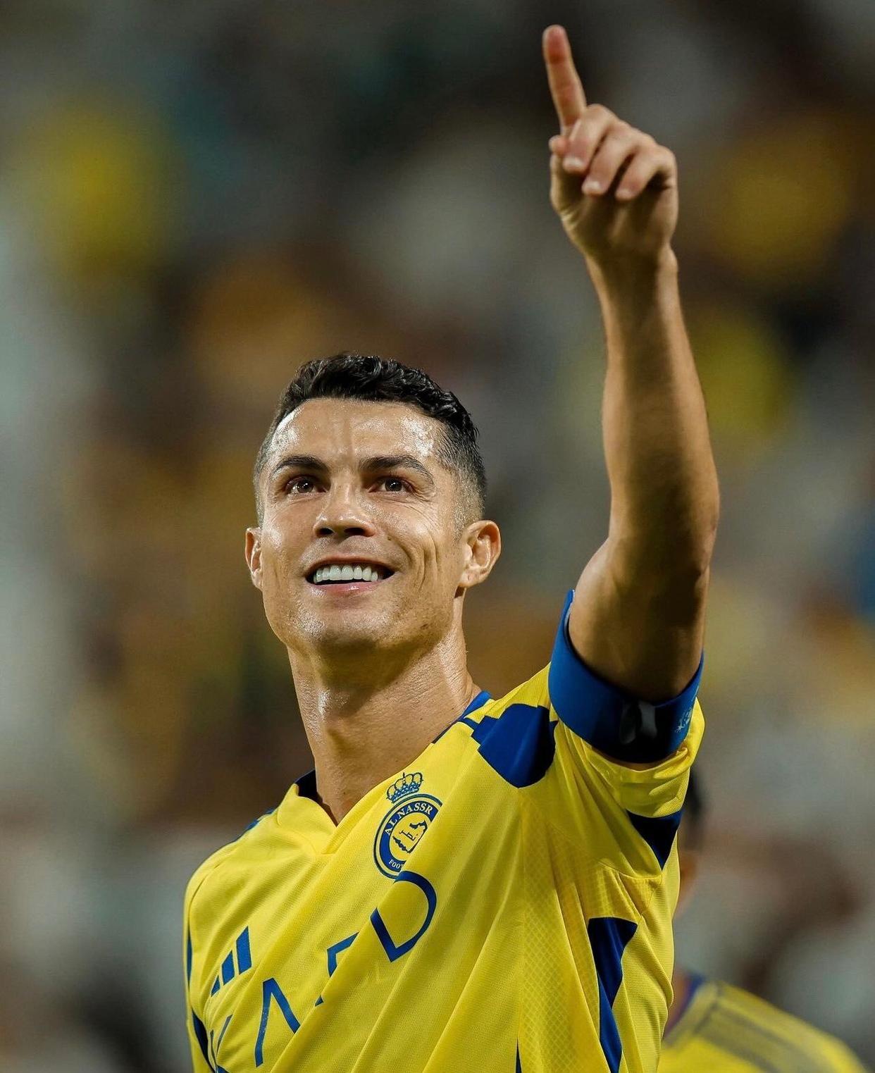 开云体育在线-高尔夫明星C罗将破纪录