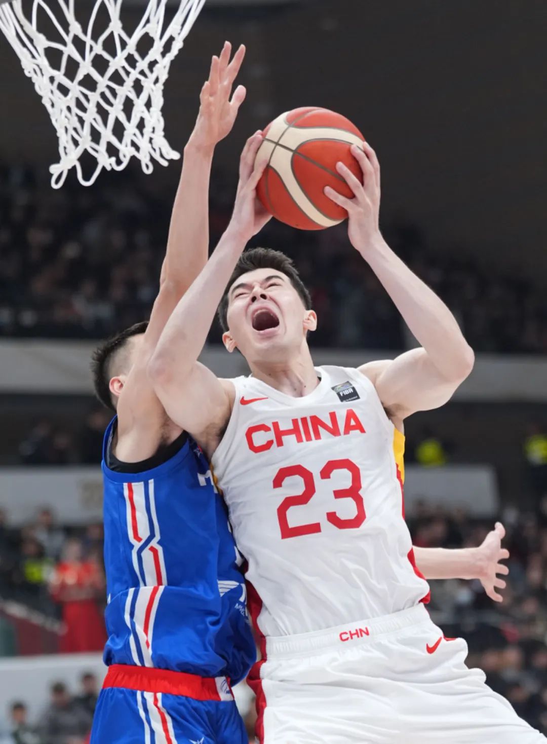 开云官网-关于篮球联赛选手拼搏奋斗，比赛场面激烈的信息