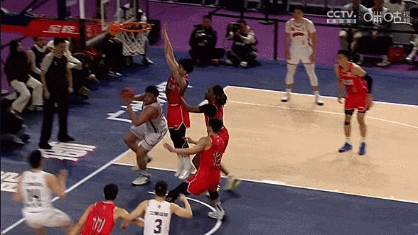 开云体育登录-上海大鲨鱼劲敌广州队，谁能取得胜利？的简单介绍