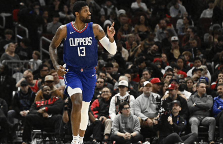 斯洛兹尼在比赛中奉献完美助攻 斯洛兹尼在比赛中奉献完美助攻