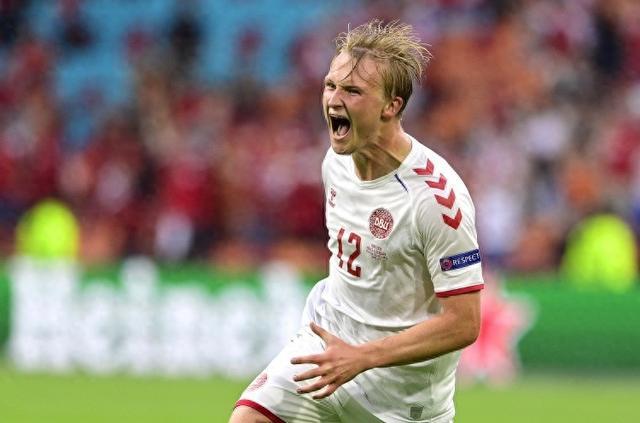 阿贾克斯主帅点评球员表现充满信心