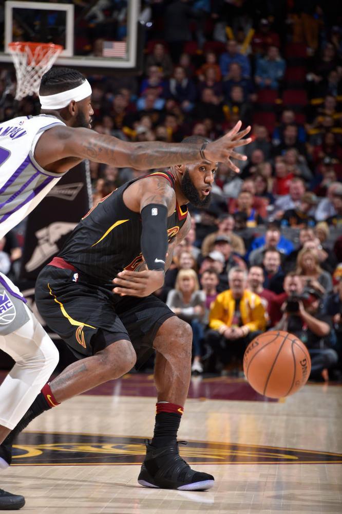 开云APP-国王逆转浙江队，詹姆斯刷新纪录